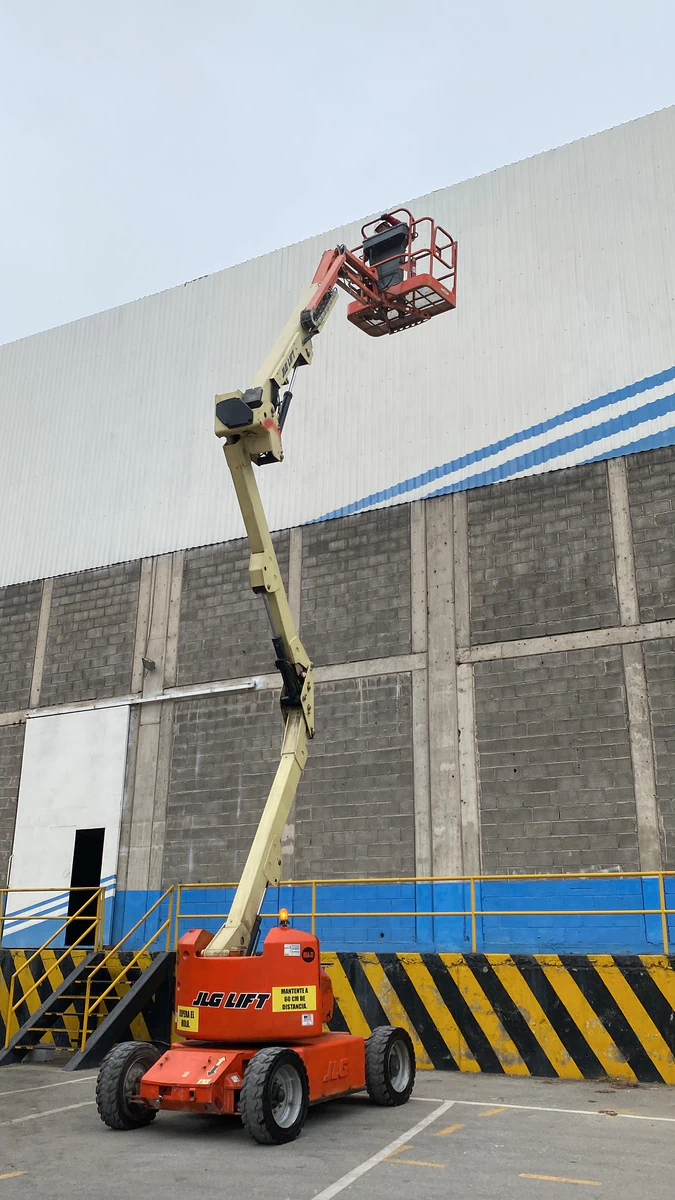 Brazo Articulado JLG 45ft extendido
